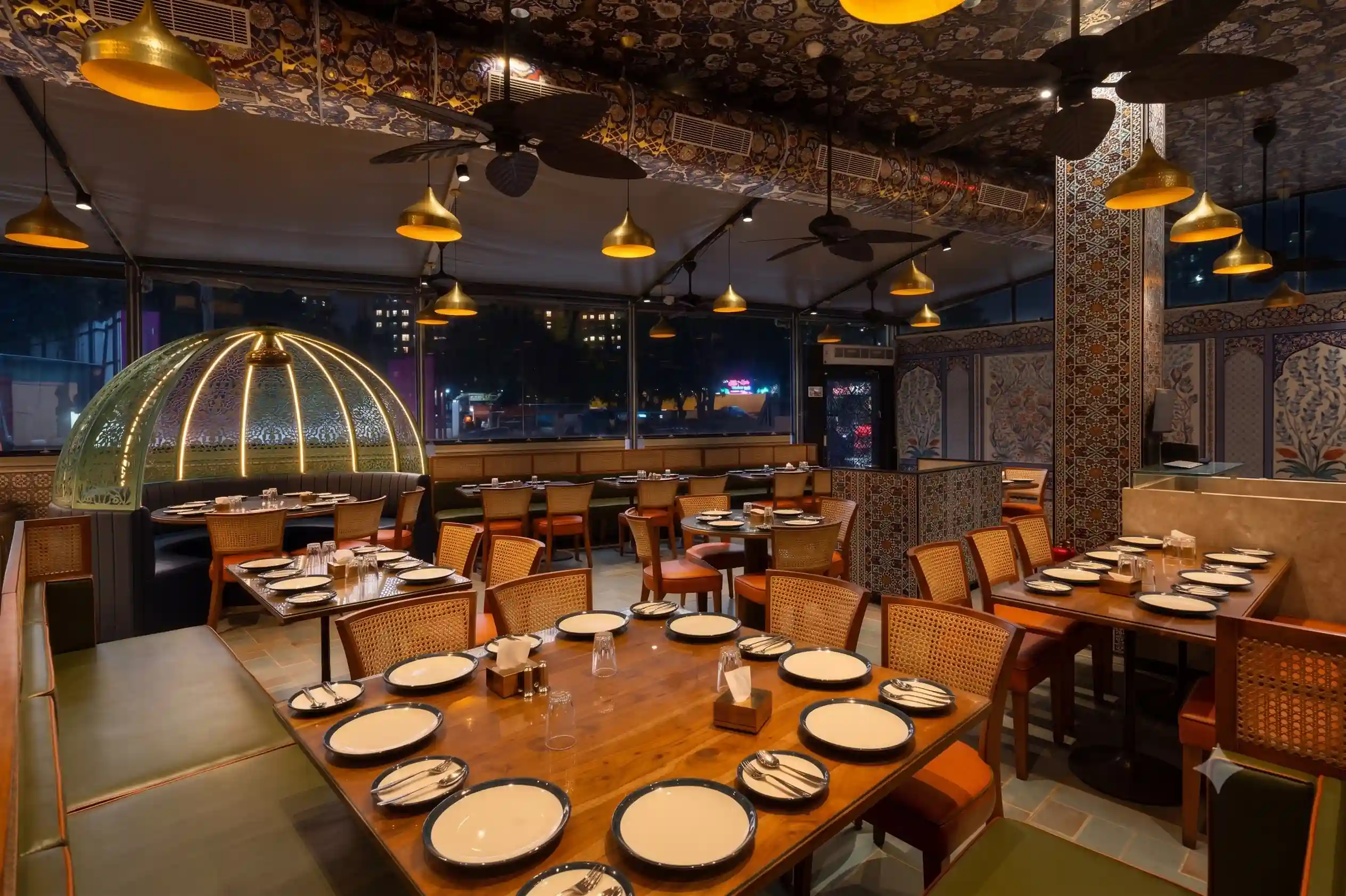 Family dining area at Persian Darbar in Lokhandwala, Andheri West